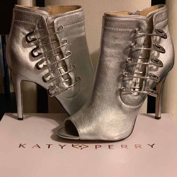 Leather Ankle Boots, Metallic Silver w/ pin detail on outer side & zipper inside - Picture 1 of 7